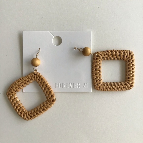 NEW Forever 21 Woven Rattan Earrings Wood Bead Light Triangle Dangle French Wire - Picture 1 of 14